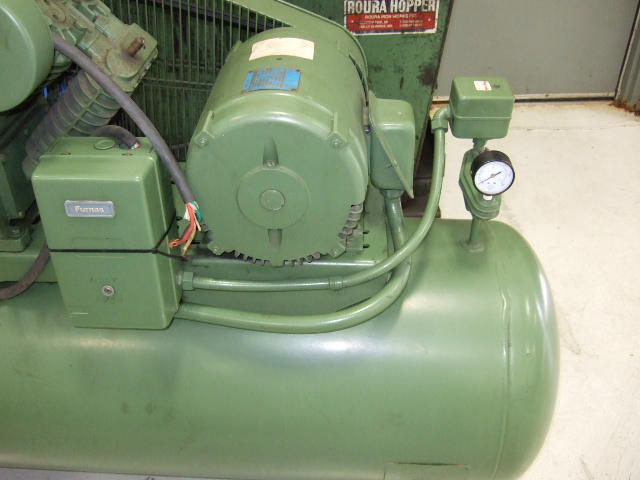 Melben Products Twin V 200 PSI Air Compressor, Machine ID: 5021